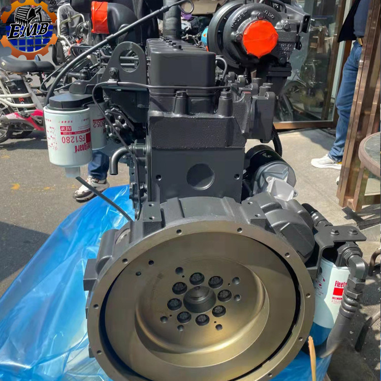 محرك ديزل أصلي جديد S6D102E-1 للحفار PC200-6
